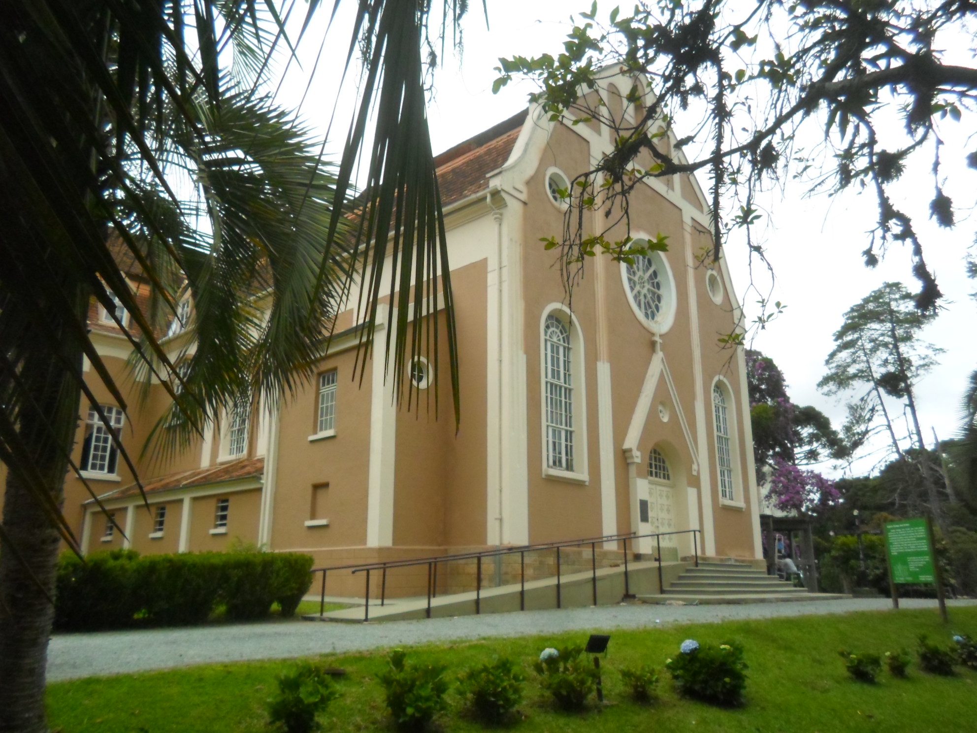 Confira as datas de feriados e pontos facultativos do calendário de 2025